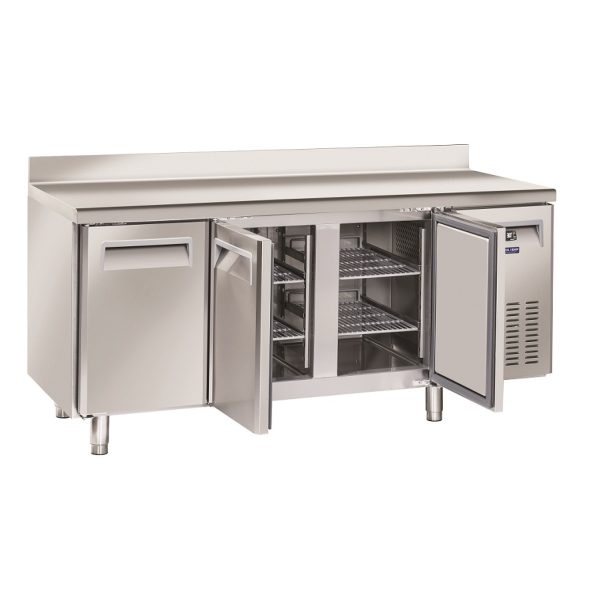 Kjølebenk 3 dører med oppkant<br>QR 3200<br>-2 / +8°C